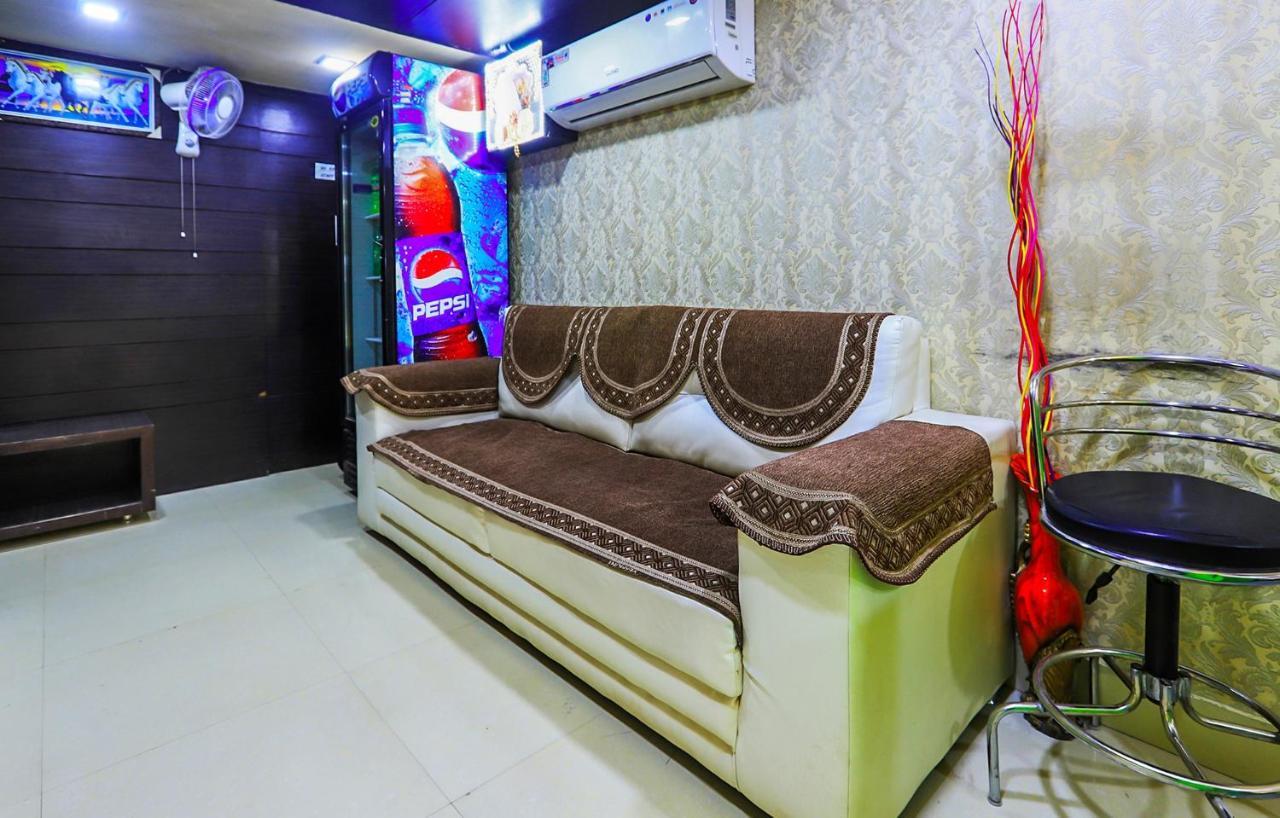Oyo 11840 Hotel Venus Ajmer Buitenkant foto