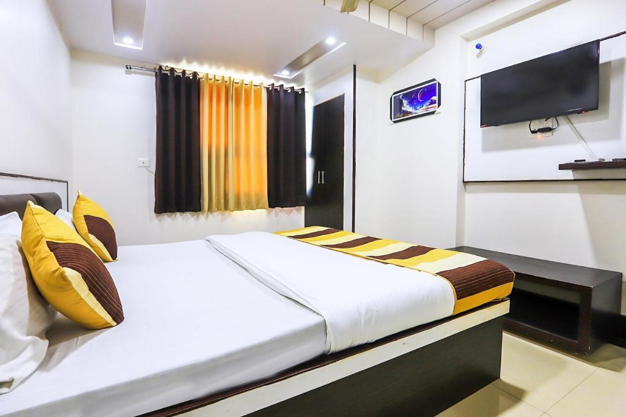 Oyo 11840 Hotel Venus Ajmer Buitenkant foto
